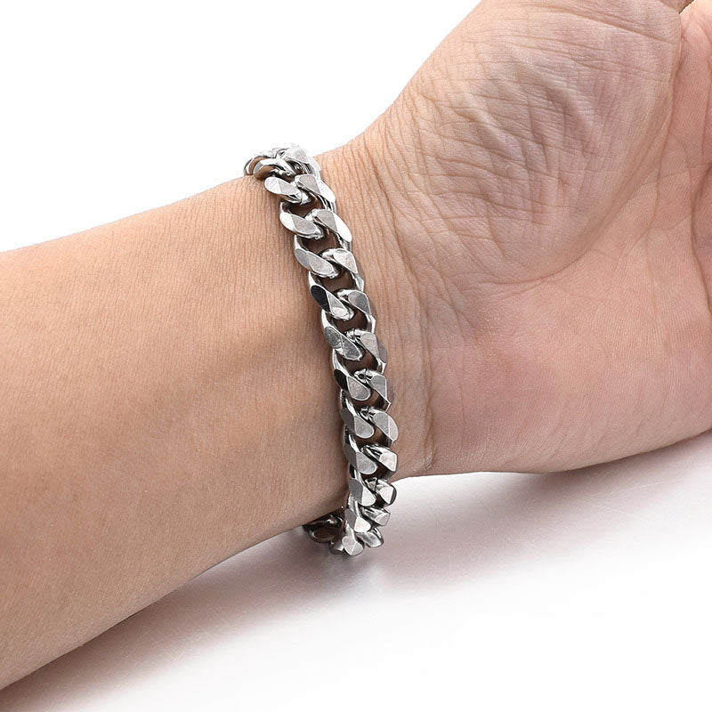 Silberfarbenes Kettenarmband 3-9 mm