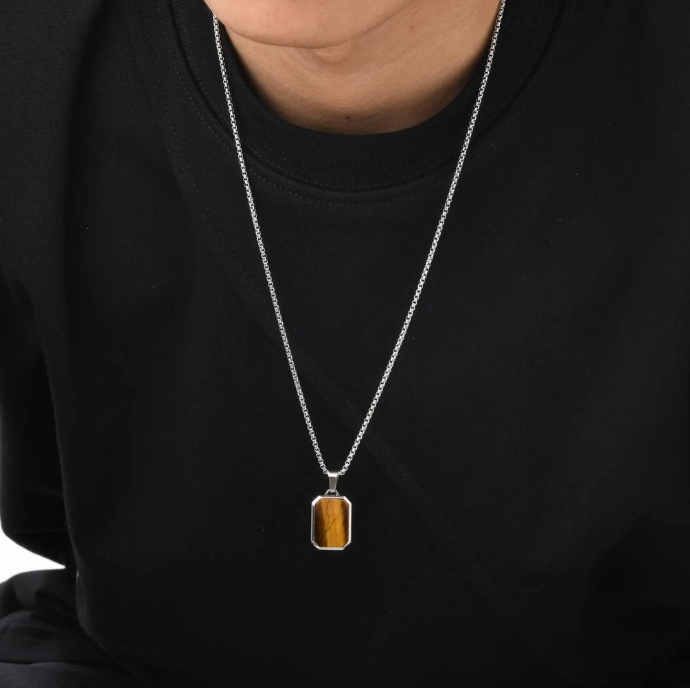 Edle Herrenkette mit rechteckigem Tigerauge-Anhänger in Goldbraun und Edelstahlkette