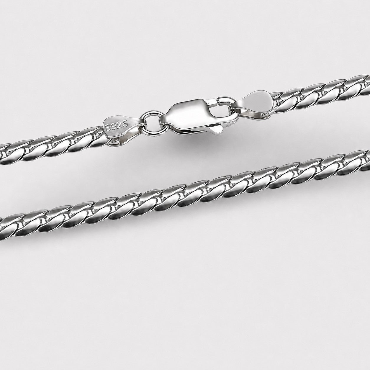 Silberne Herrenkette im Panzerstil mit Karabinerverschluss und 925 Sterling Silber Stempel