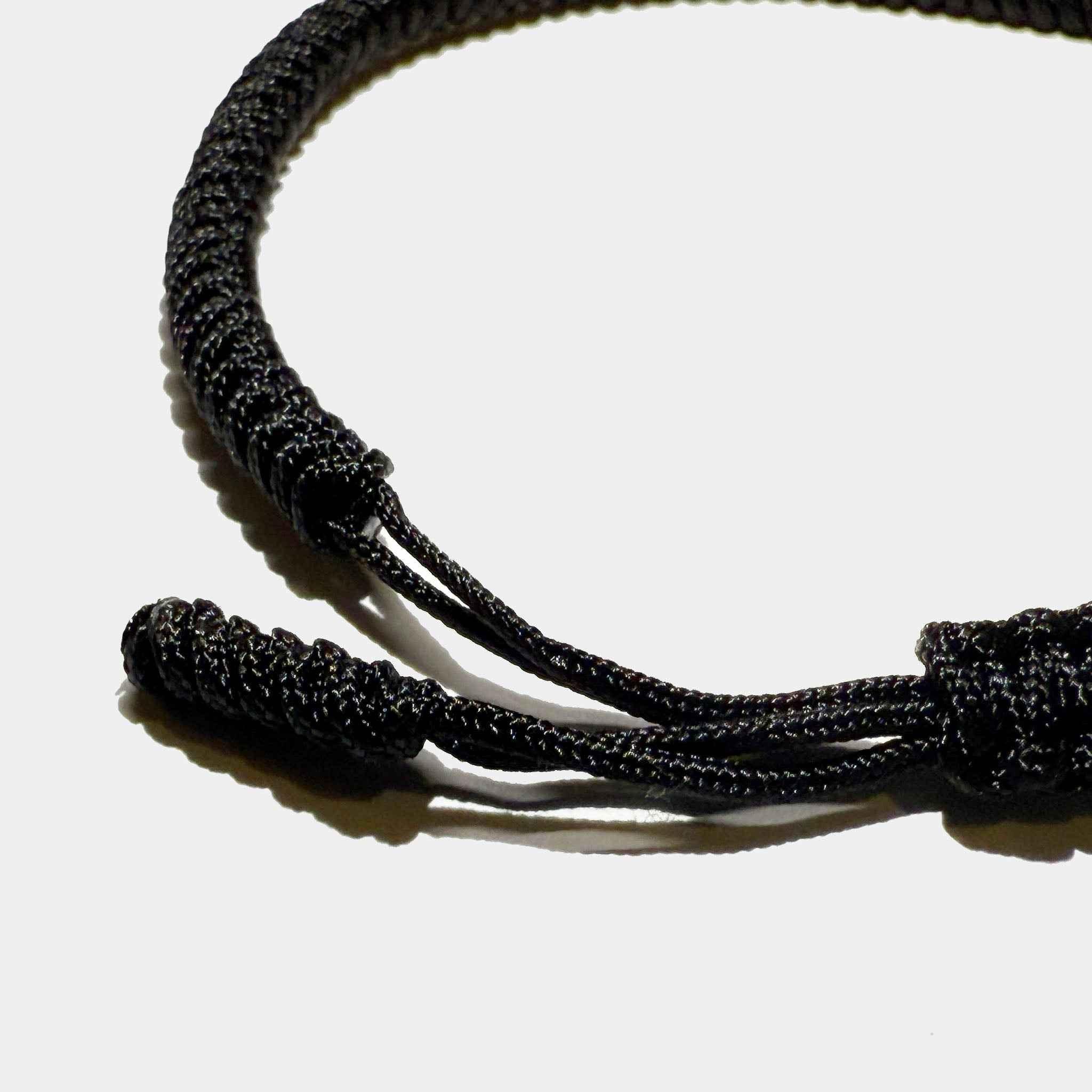 Schwarzes Knotenarmband - ManTrend